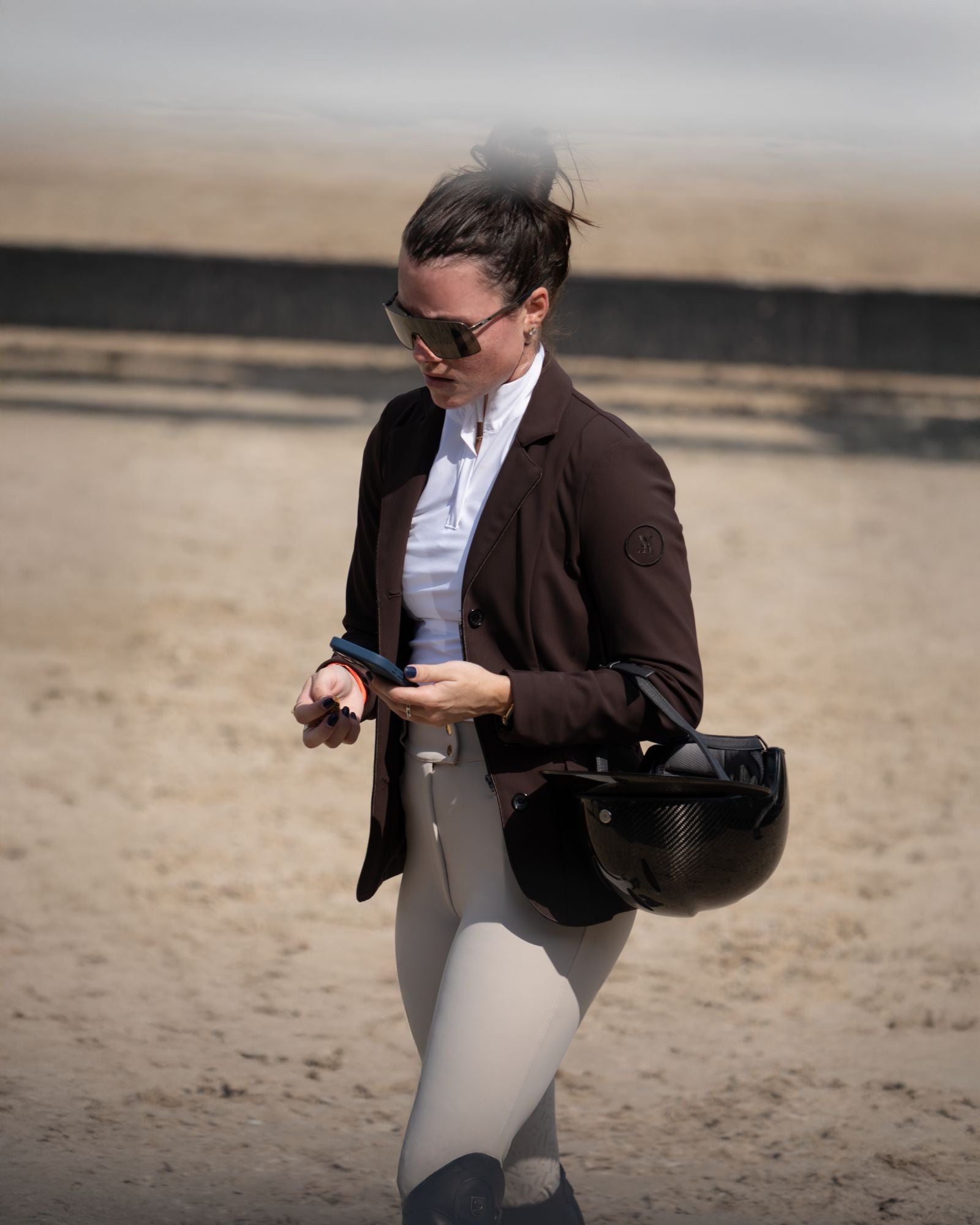 Performance Show Jacket Dark Brown image