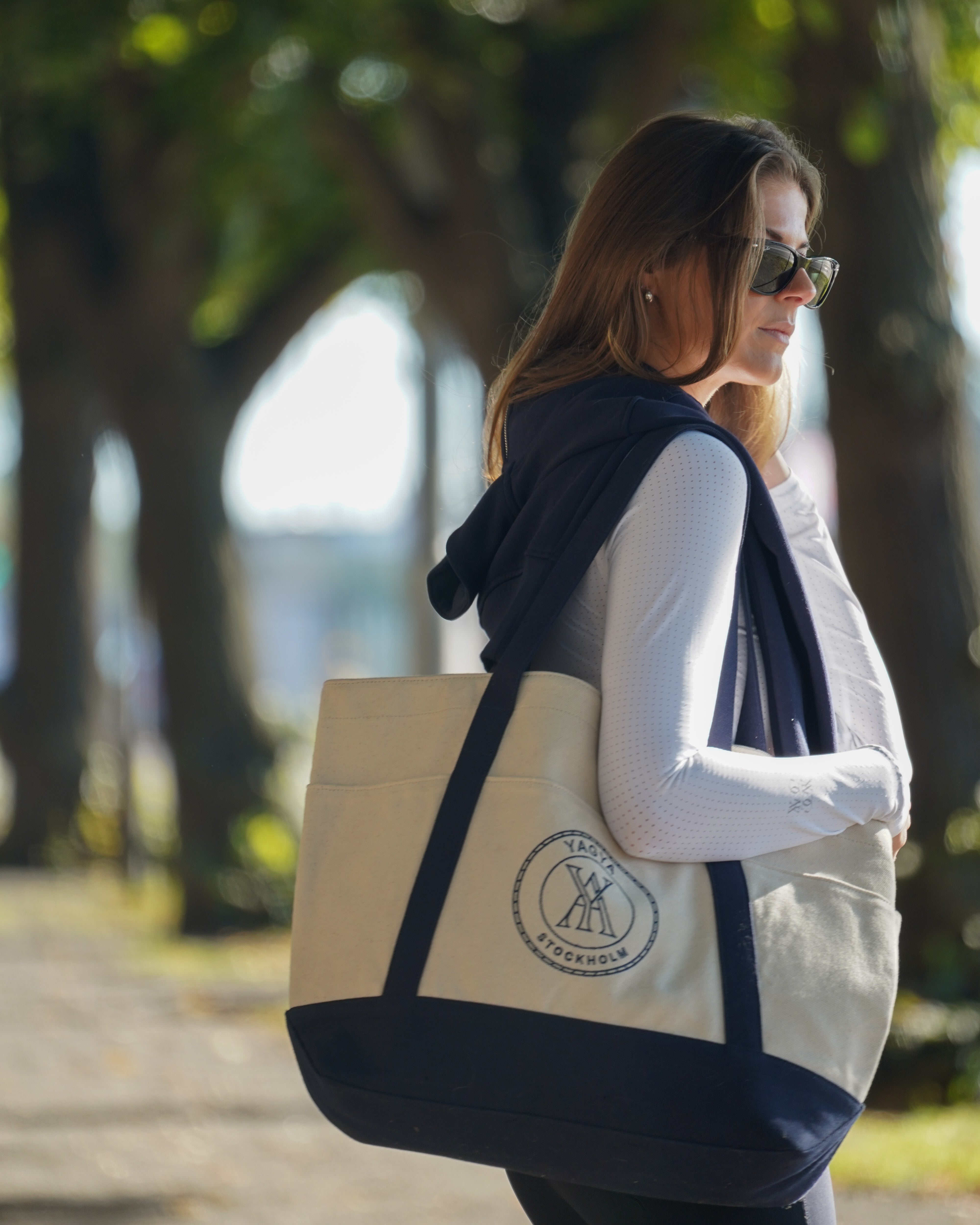 Canvas Tote Bag White/Navy image