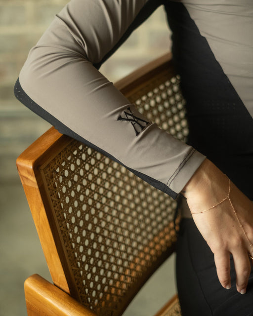 Performance Sun Shirt Taupe thumbnail image