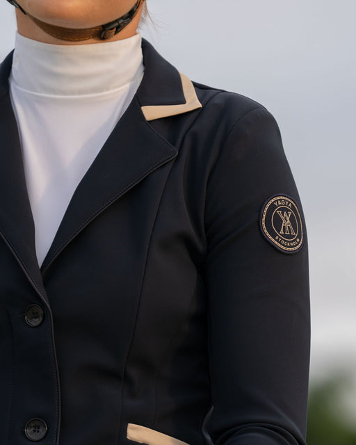 Contrast Show Jacket Midnight thumbnail image