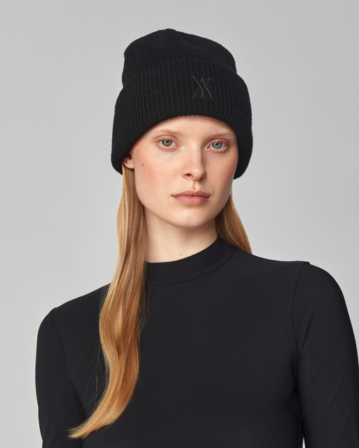 Signature Beanie Black thumbnail image