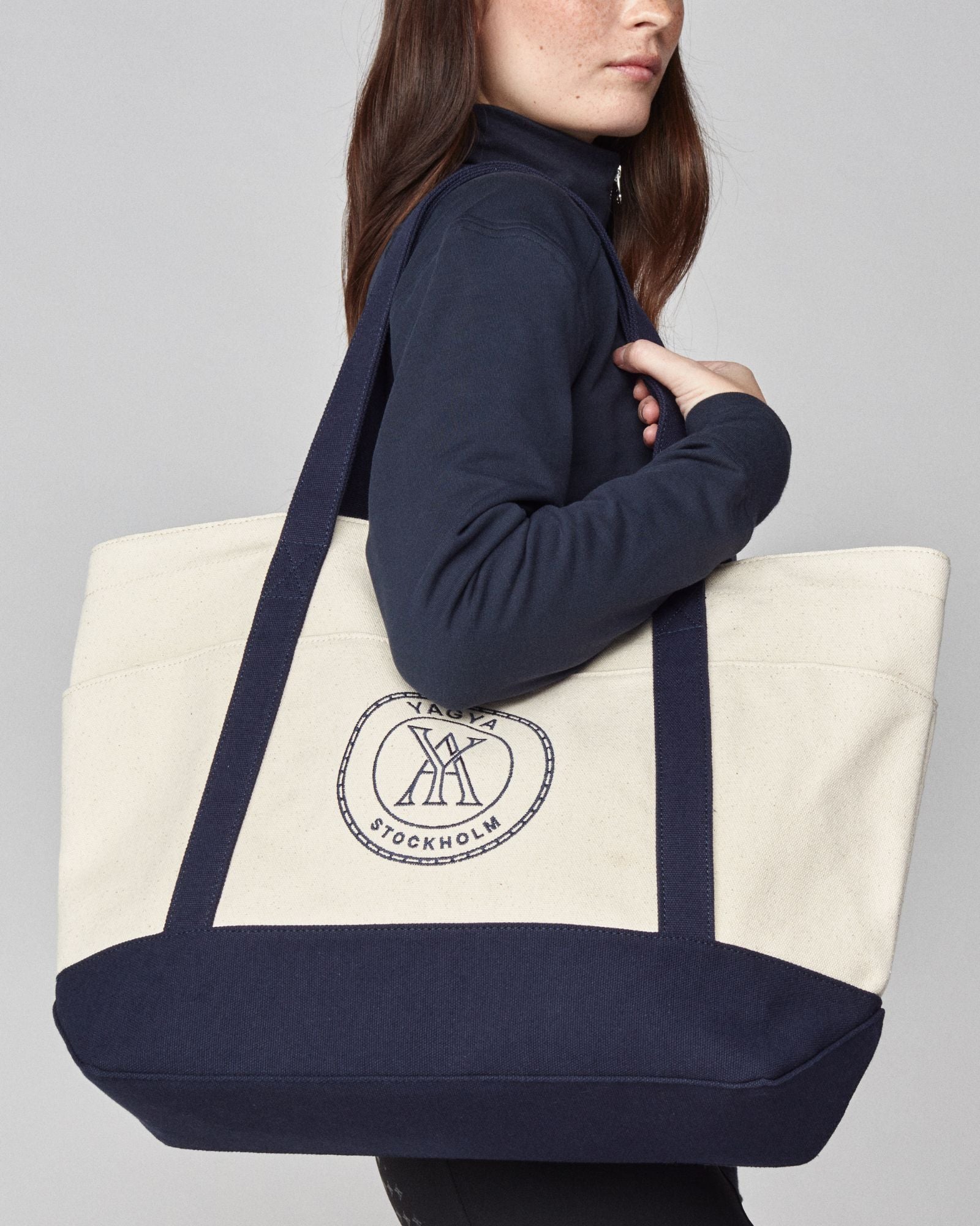 Canvas Tote Bag White/Navy image