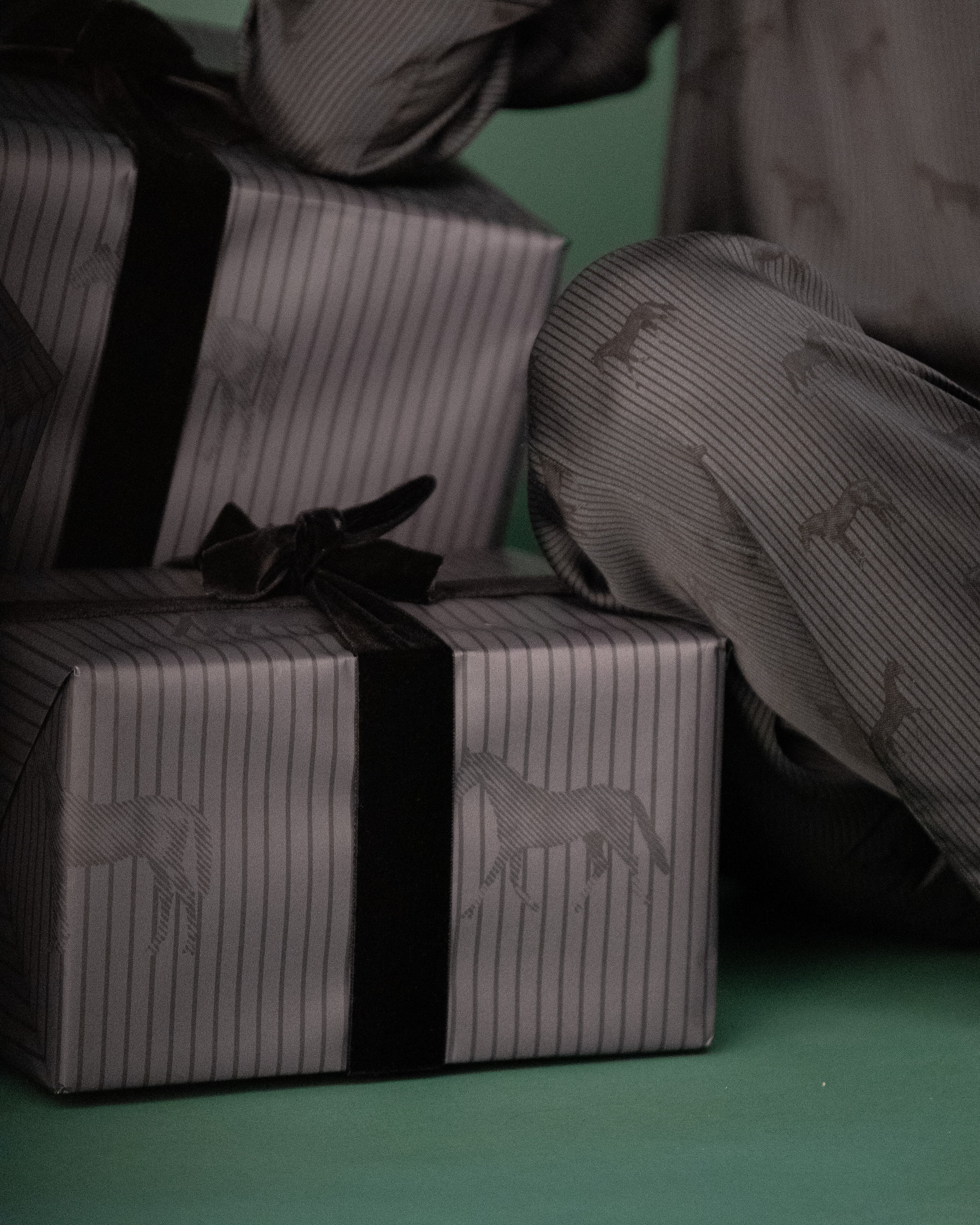 Gift Wrapping image