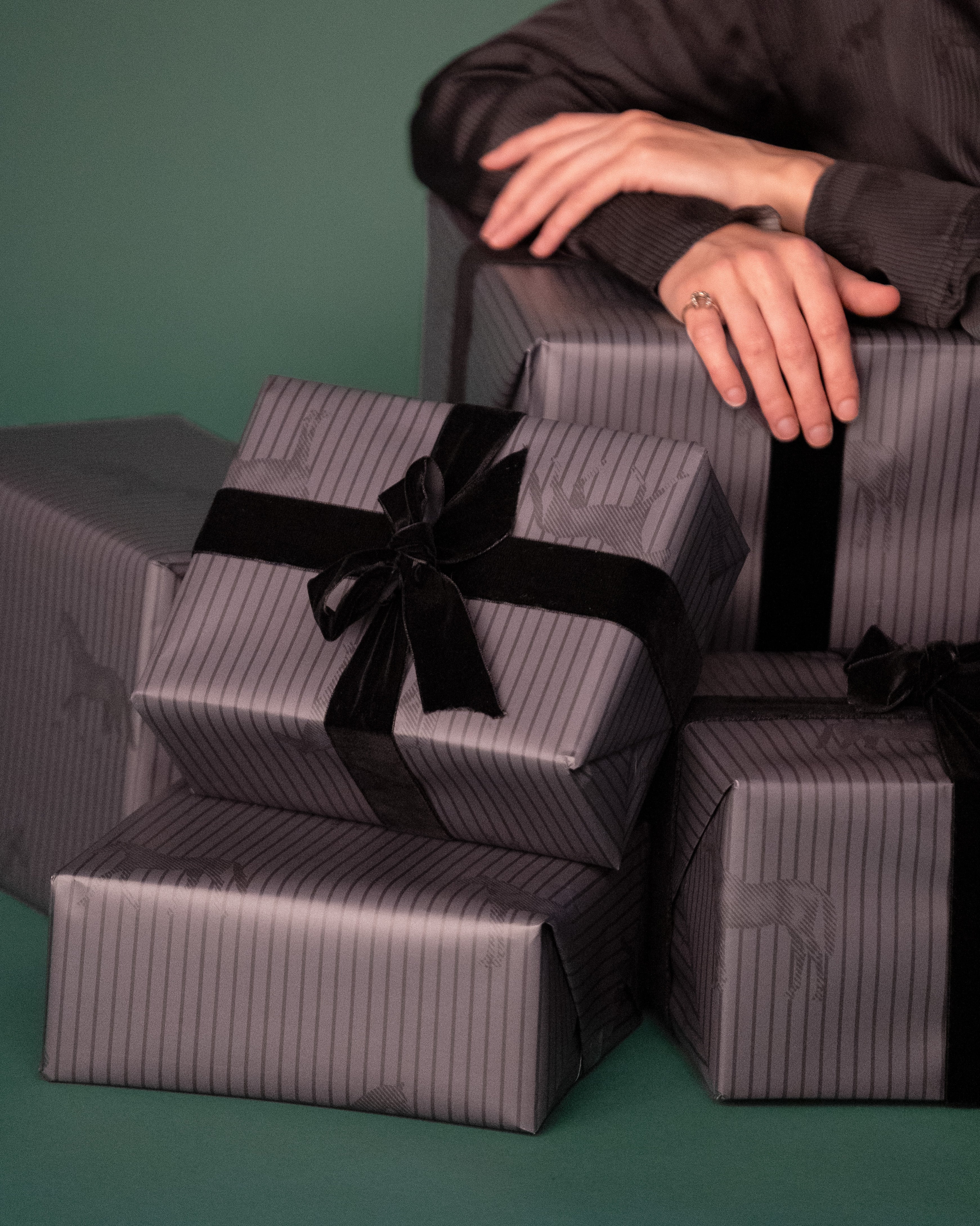 Gift Wrapping image